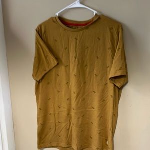 Denim and flower. Large mustard T-shirt.